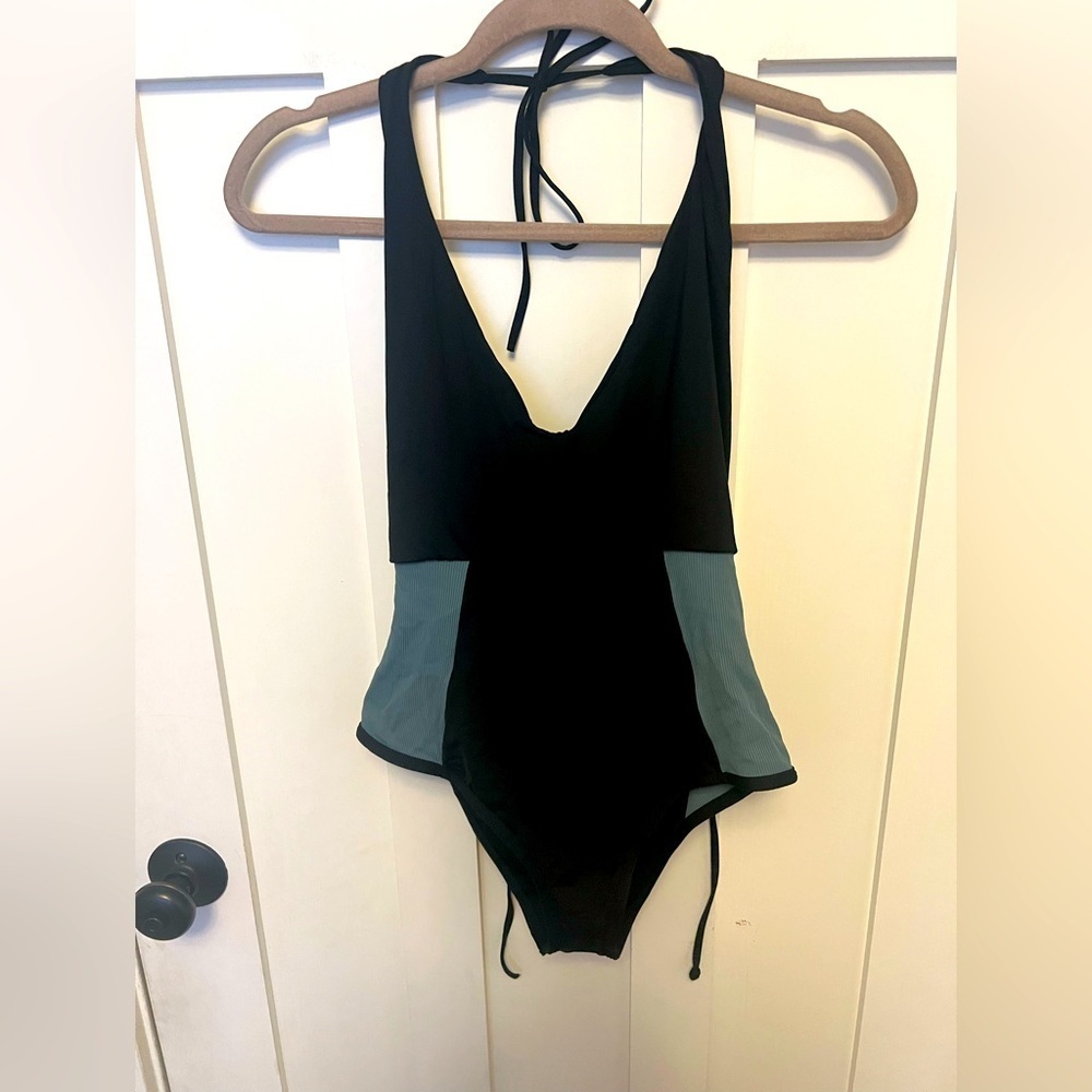 L*Space Fireside One Piece Swimsuit Size 12 In Black Beach - Picture 4 of 8